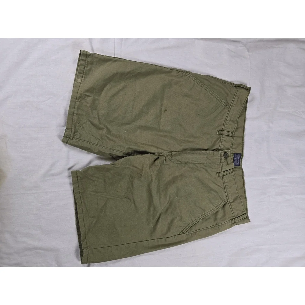 Levis Shorts Mens 32 Green Canvas Chino Flat Front Pockets Casual Summer